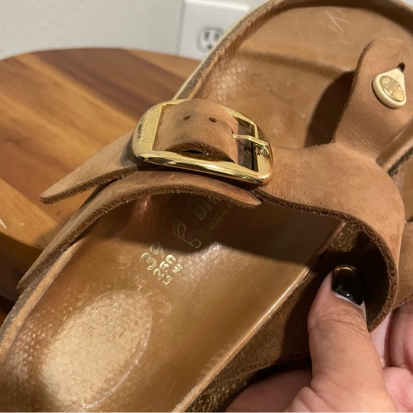 Birkenstock Gizeh Leather Gold Buckle Thong Sandals, Size 9 EU 39 - Picture 5 of 6